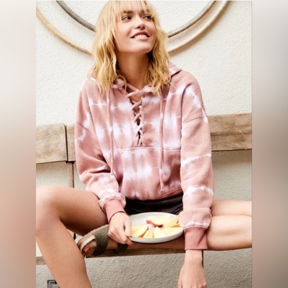 Free People Movement tie-front crop sweatshirt sz XS